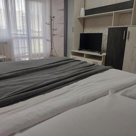 Апартаменти Молоді Lutskdoba Exteriör bild